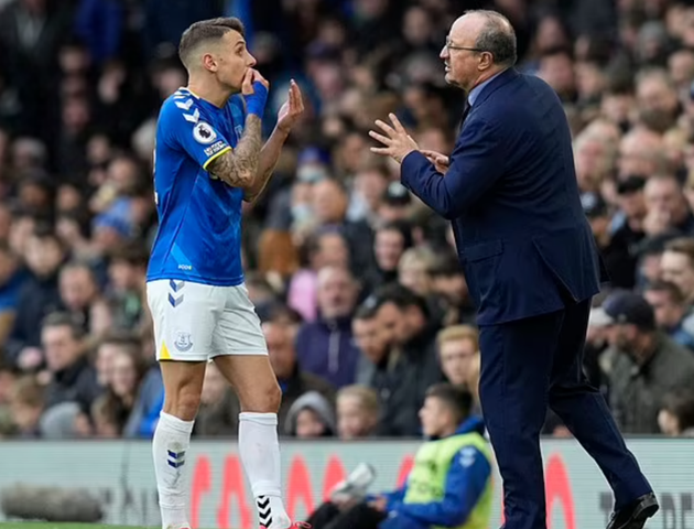 Chelsea eye-up Everton's Lucas Digne with Ben Chilwell sidelined for the SEASON after knee injury... and Ross Barkley could make shock Goodison return - Bóng Đá